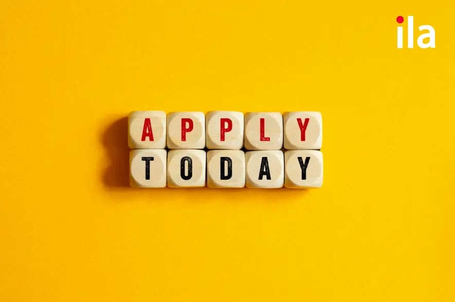 Apply đi với giới từ gì? Phân biệt apply to và apply for