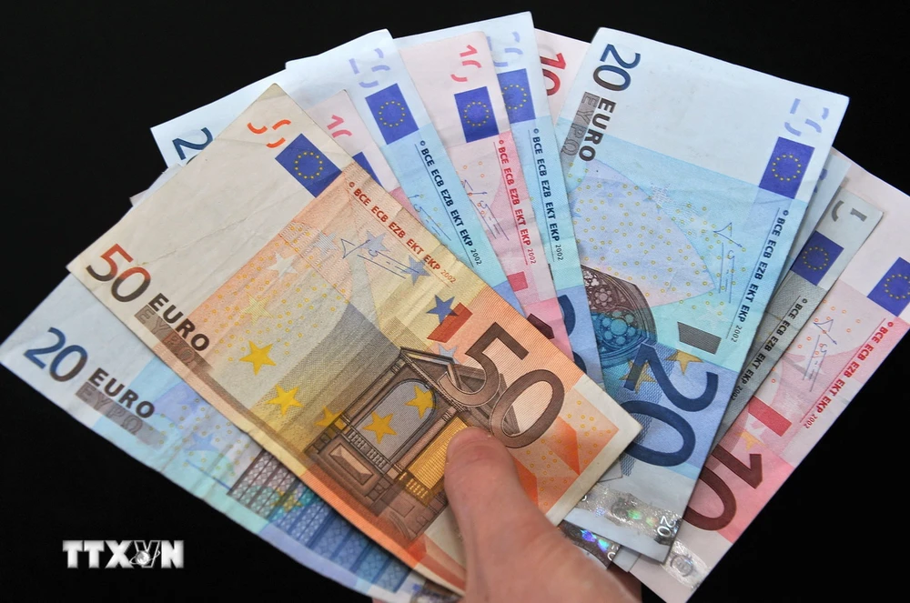 Các nguyên nhân khiến đồng euro có thể tiếp tục giảm giá so với USD