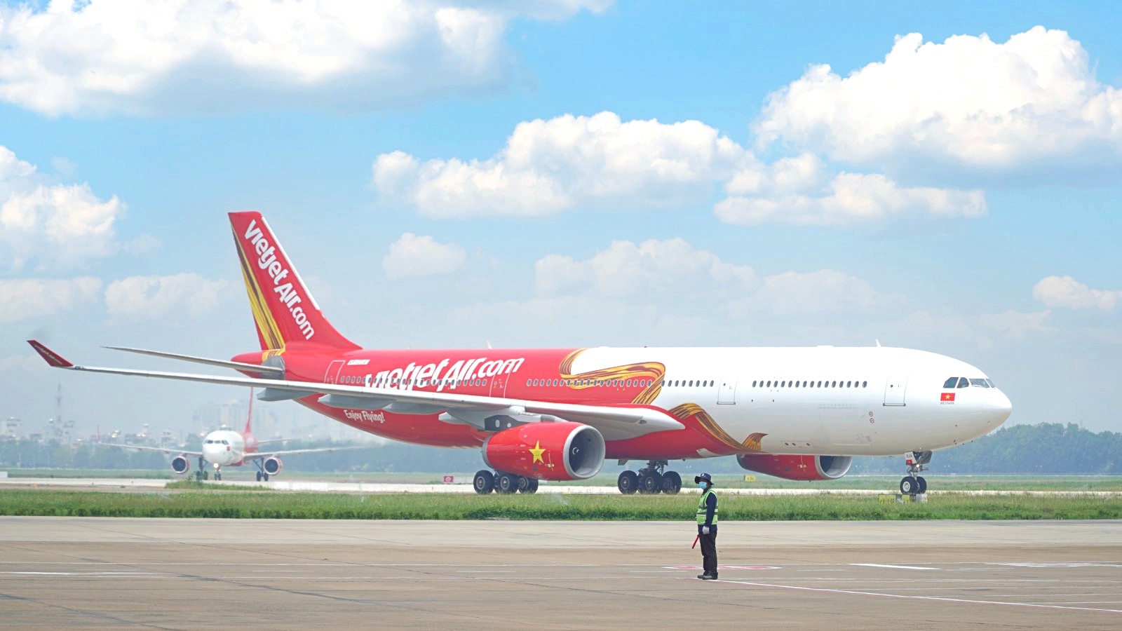 Vietjet Air (VJC): Lãi quý 1 tăng gấp hơn 3 lần, hoàn thành gần 50% mục tiêu lãi cả năm