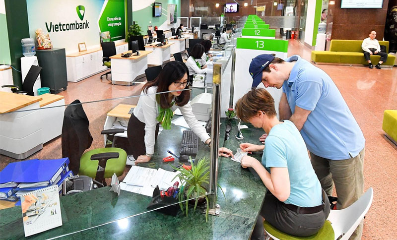 Hướng dẫn đăng ký mở thẻ đen Vietcombank chi tiết nhất