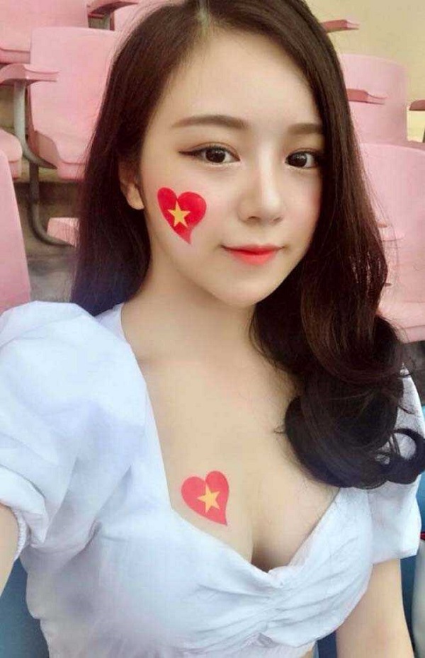 Hình Ảnh Gái Xinh Việt Nam Có Vú To Ngực Đẹp Mông Bự