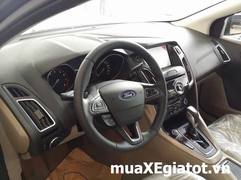 Ford Focus 2017 cũ thông số bảng giá xe trả góp