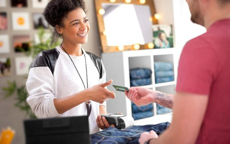 Associate là gì? Tìm hiểu rõ vị trí Associate