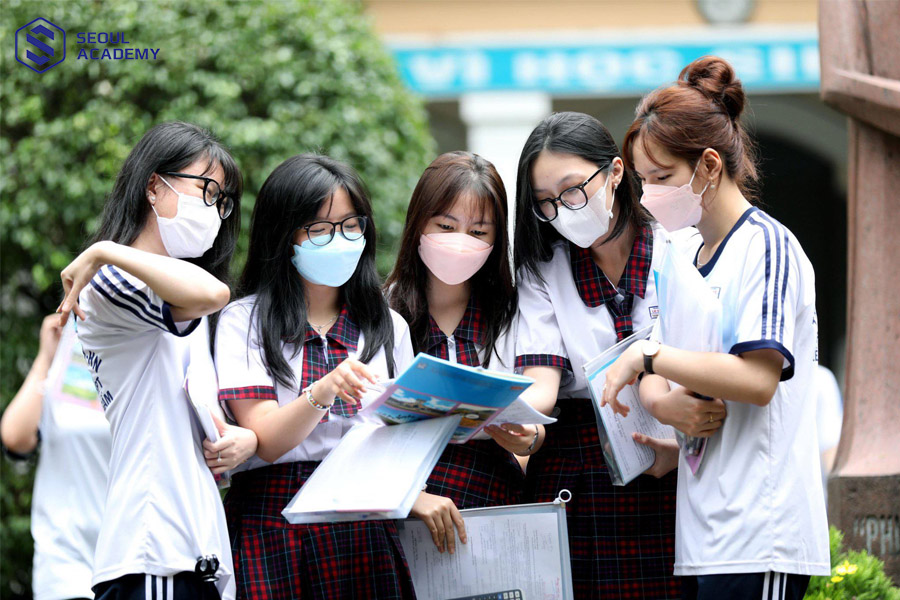 Khối tự nhiên gồm những môn nào? Học ngành gì? Làm nghề gì?