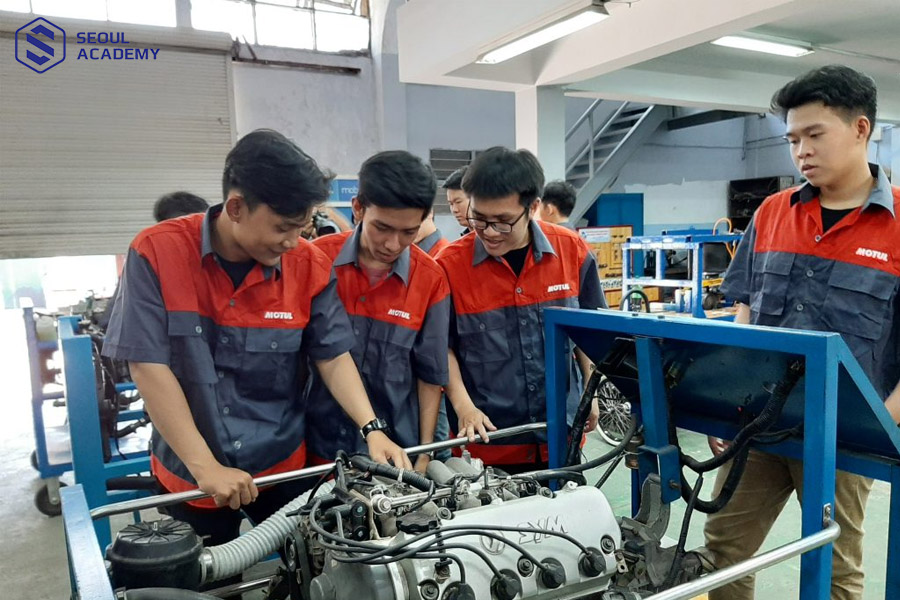 Khối tự nhiên gồm những môn nào? Học ngành gì? Làm nghề gì?