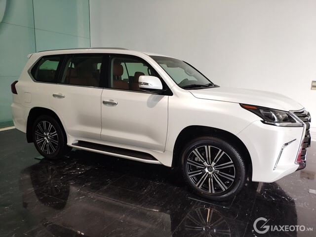 Chi tiết Lexus LX570 2022 kèm giá bán (06/2024)