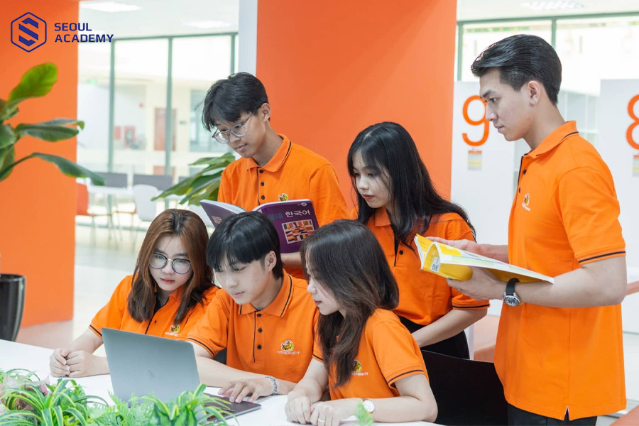 Khối tự nhiên gồm những môn nào? Học ngành gì? Làm nghề gì?