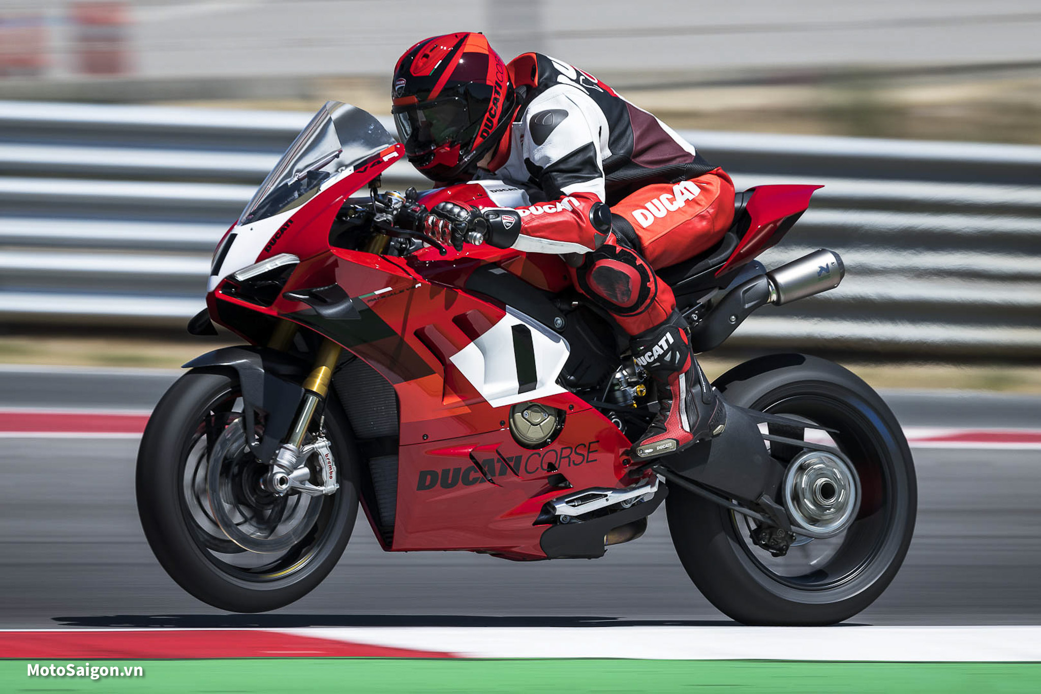 Ducati Panigale V4 R 2023 chi tiết giá xe có khả năng về Việt Nam