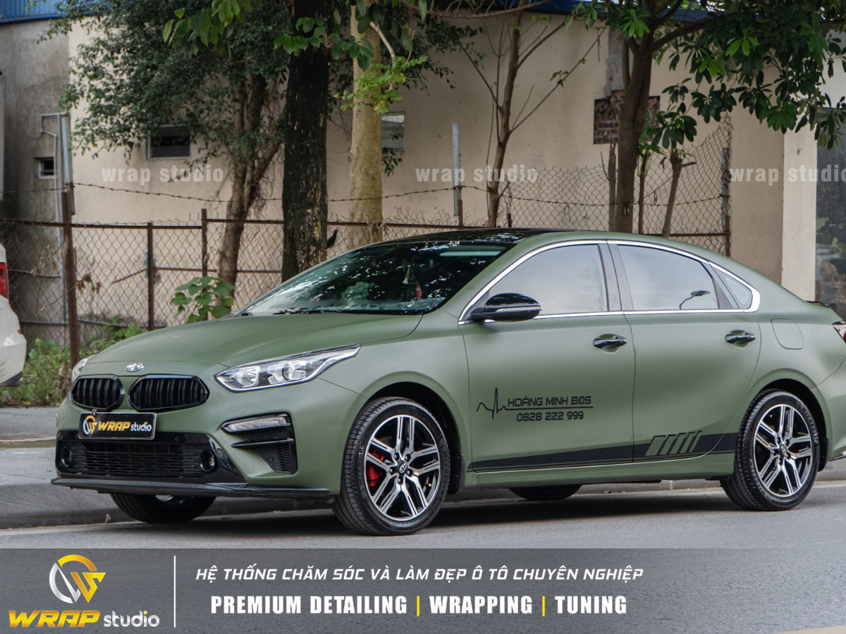 Tổng hợp các mẫu tem xe ô tô đẹp cho Sedan 4 chỗ