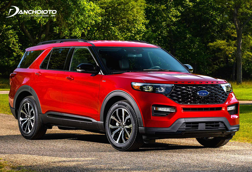 Bảng giá xe ô tô Ford: SUV 5 chỗ, 7 chỗ và bán tải (6/2024)