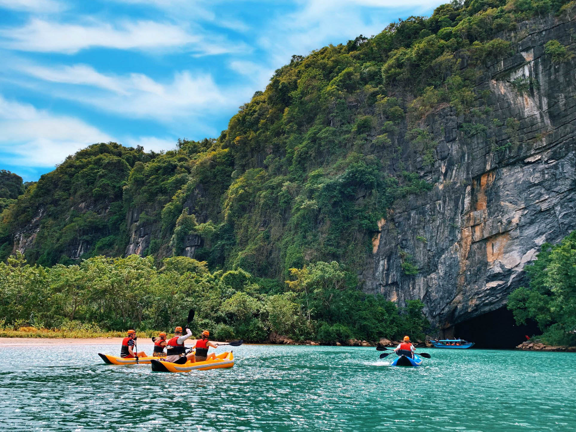 Động Phong Nha - Điểm đến du lịch hấp dẫn