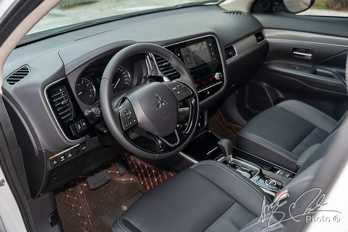 Ưu nhược điểm xe Mitsubishi Outlander 2021: Có hơn