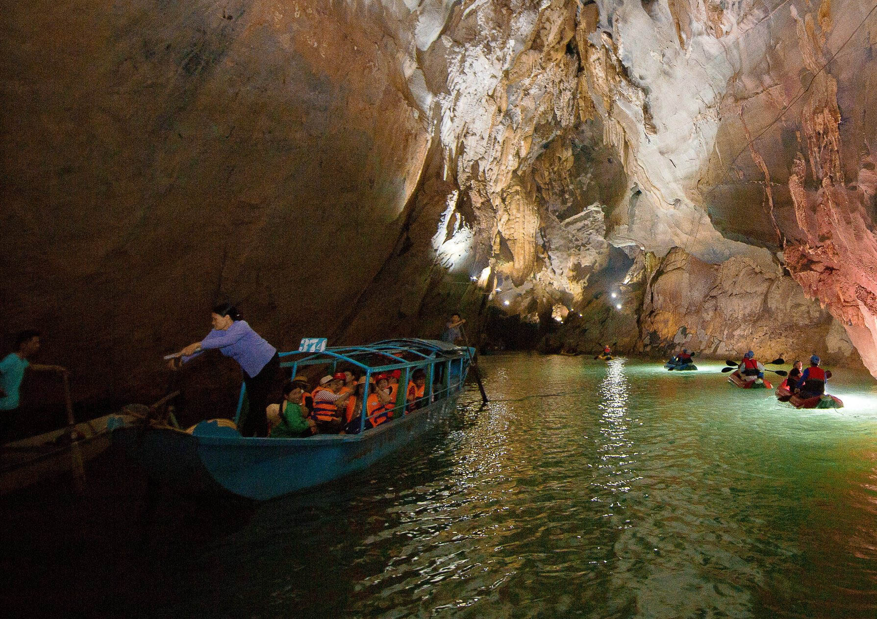 Động Phong Nha - Điểm đến du lịch hấp dẫn