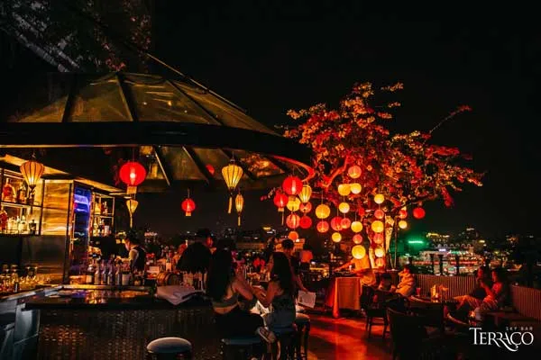 Top 15 quán bar Hà Nội chill nhẹ nhàng cho buổi tối một mình