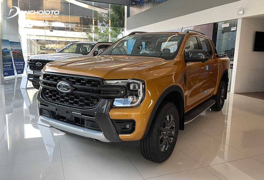 Bảng giá xe ô tô Ford: SUV 5 chỗ, 7 chỗ và bán tải (6/2024)