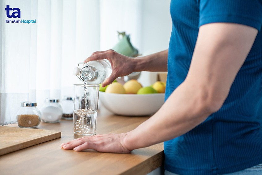 Viêm đường tiết niệu: Nguyên nhân, triệu chứng, chẩn đoán và điều trị