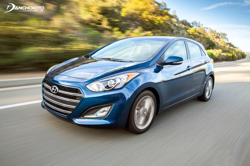 Đánh giá xe Hyundai Elantra 2016 cũ: Cũ nhưng vẫn hiện đại và lịch lãm