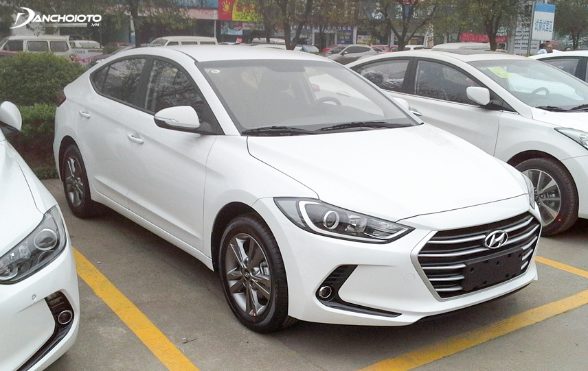 Đánh giá xe Hyundai Elantra 2016 cũ: Cũ nhưng vẫn hiện đại và lịch lãm