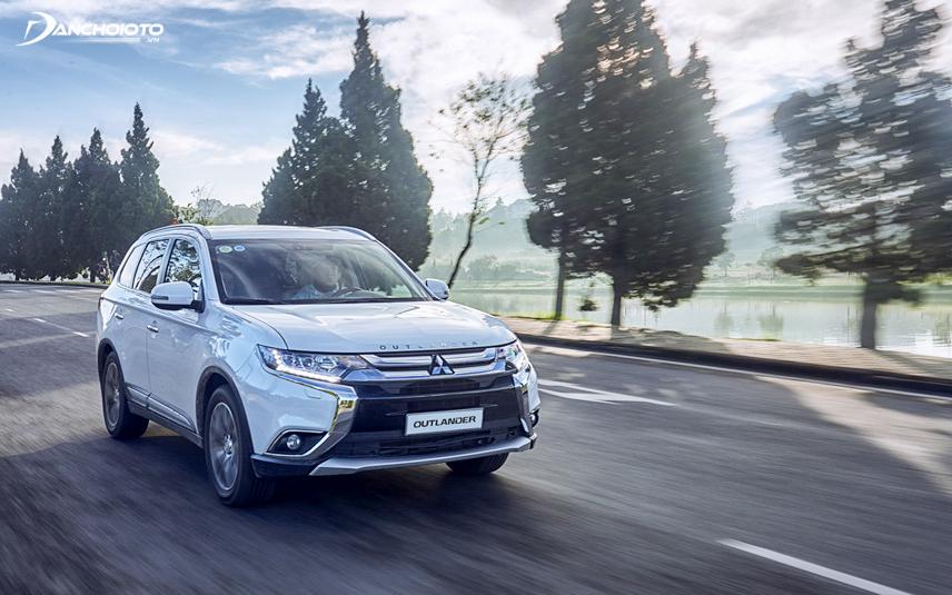 Đánh giá có nên mua Mitsubishi Outlander 2018 cũ không?