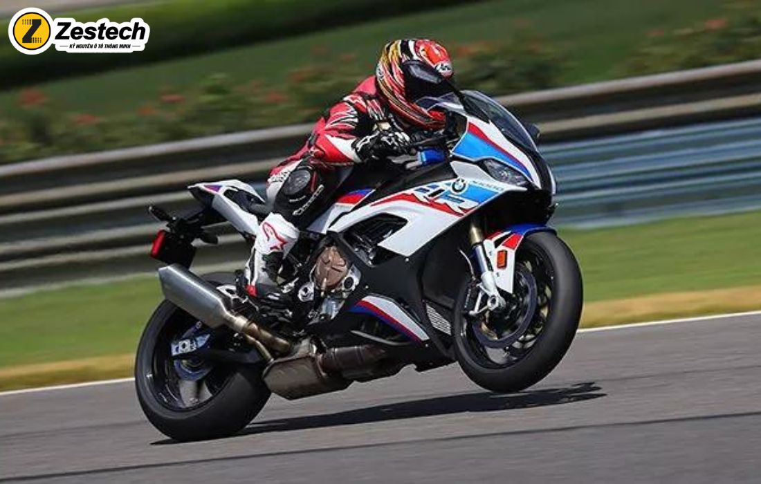 Siêu mô tô BMW S1000RR 2024 chính thức cập bến tại Việt Nam