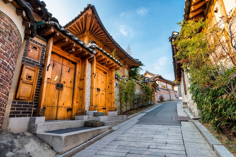 Làng Bukchon Hanok: Nơi lưu giữ di sản văn hóa Hàn Quốc độc đáo