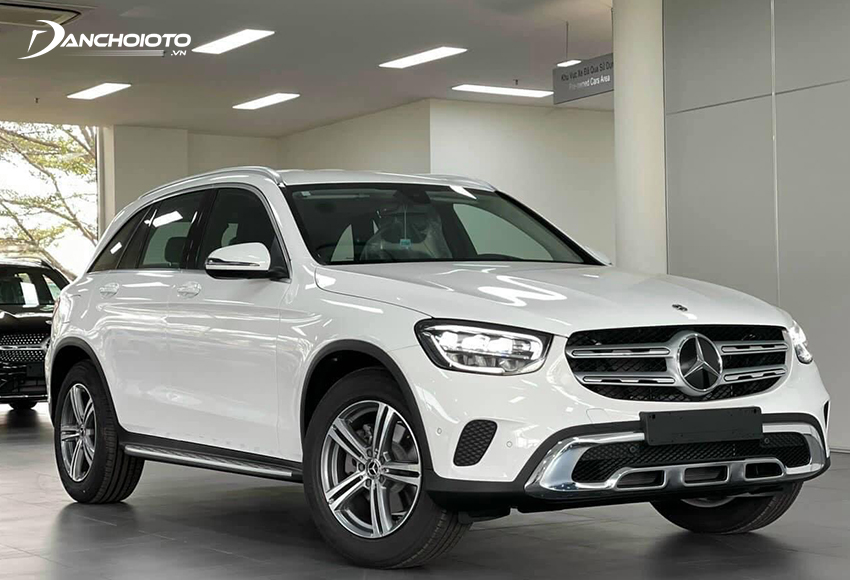 Giá xe Mercedes GLB lăn bánh & đánh giá thông số kỹ thuật (6/2024)