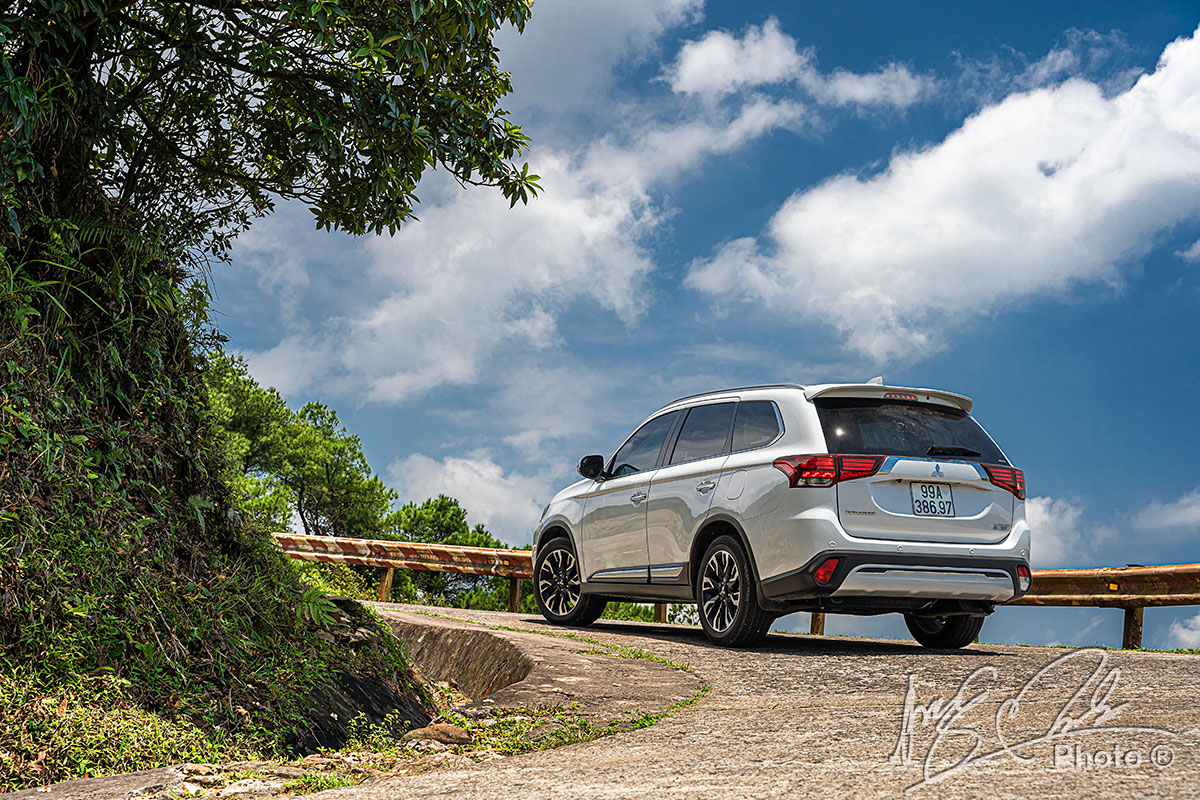 Ưu nhược điểm xe Mitsubishi Outlander 2021: Có hơn