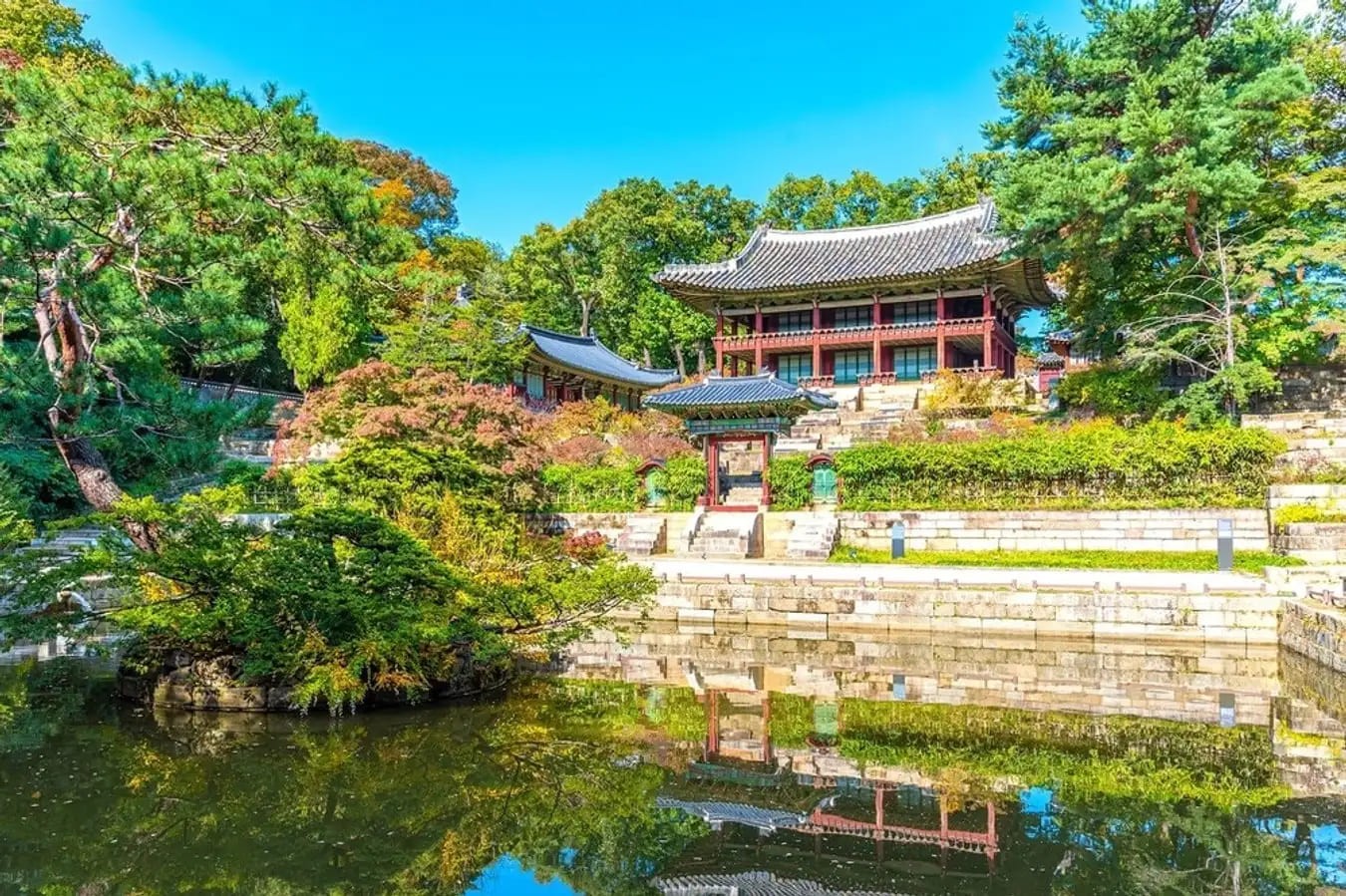 Làng Bukchon Hanok: Nơi lưu giữ di sản văn hóa Hàn Quốc độc đáo