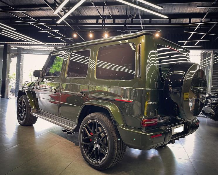 Mercedes-AMG G63 độ Brabus hầm hố và có màu sơn